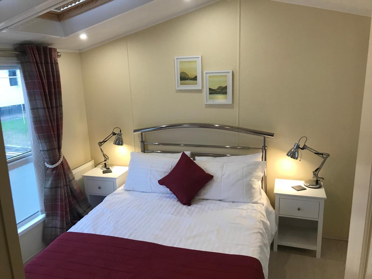 Hot Tub Accommodation North Wales Caravan Rhyl Eksteriør bilde